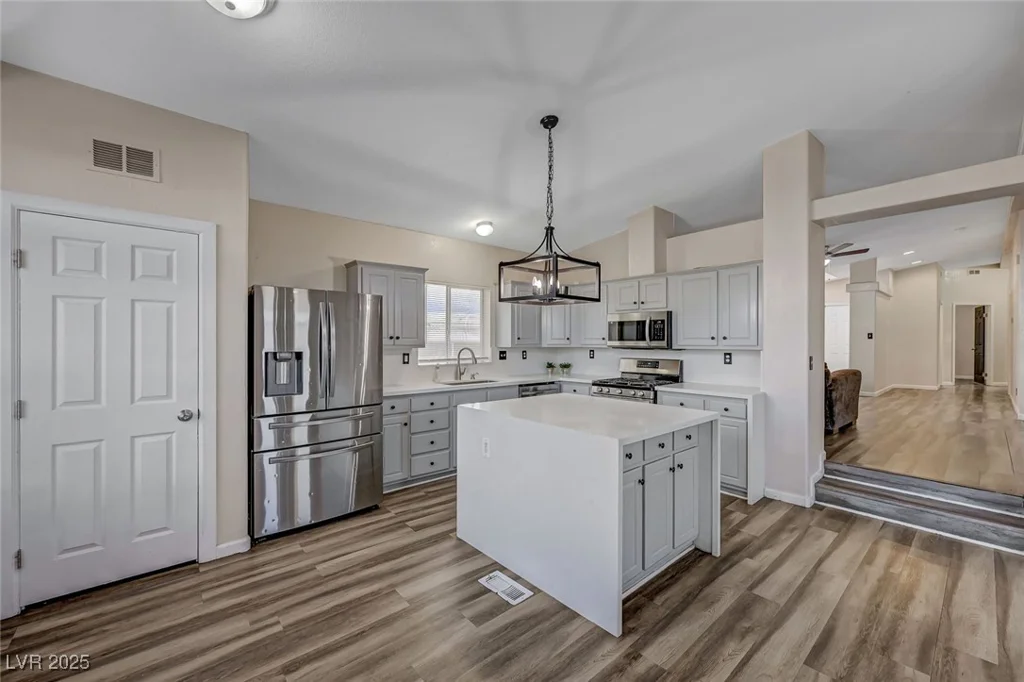 4891 Hildago, Las Vegas, NV 89121