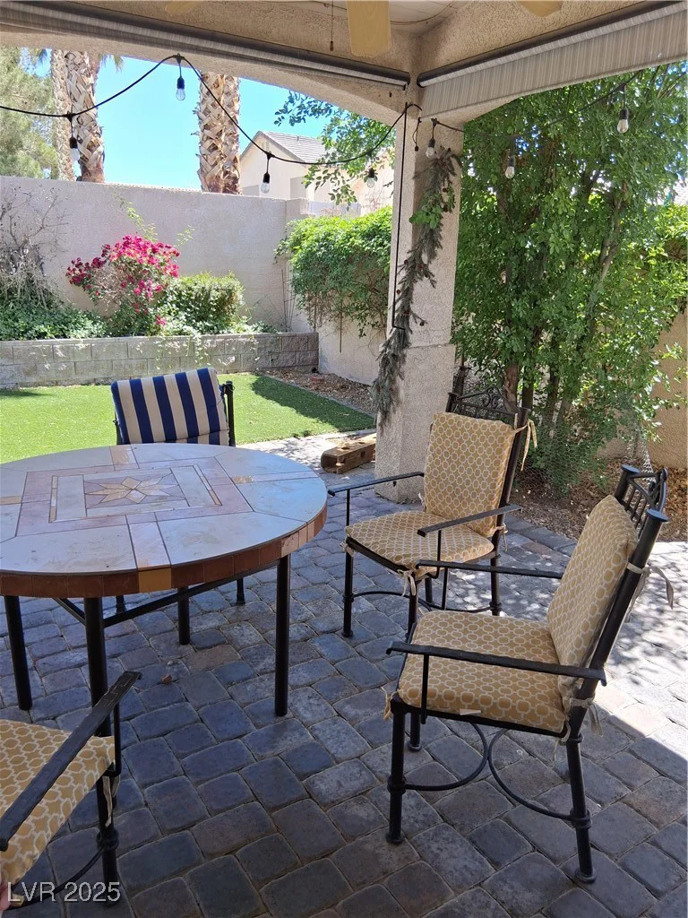 5830 Springmist, North Las Vegas, NV 89031