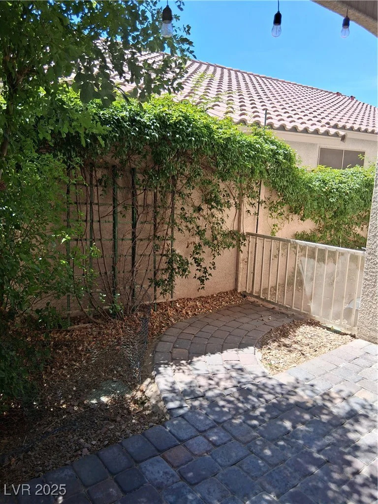 5830 Springmist, North Las Vegas, NV 89031
