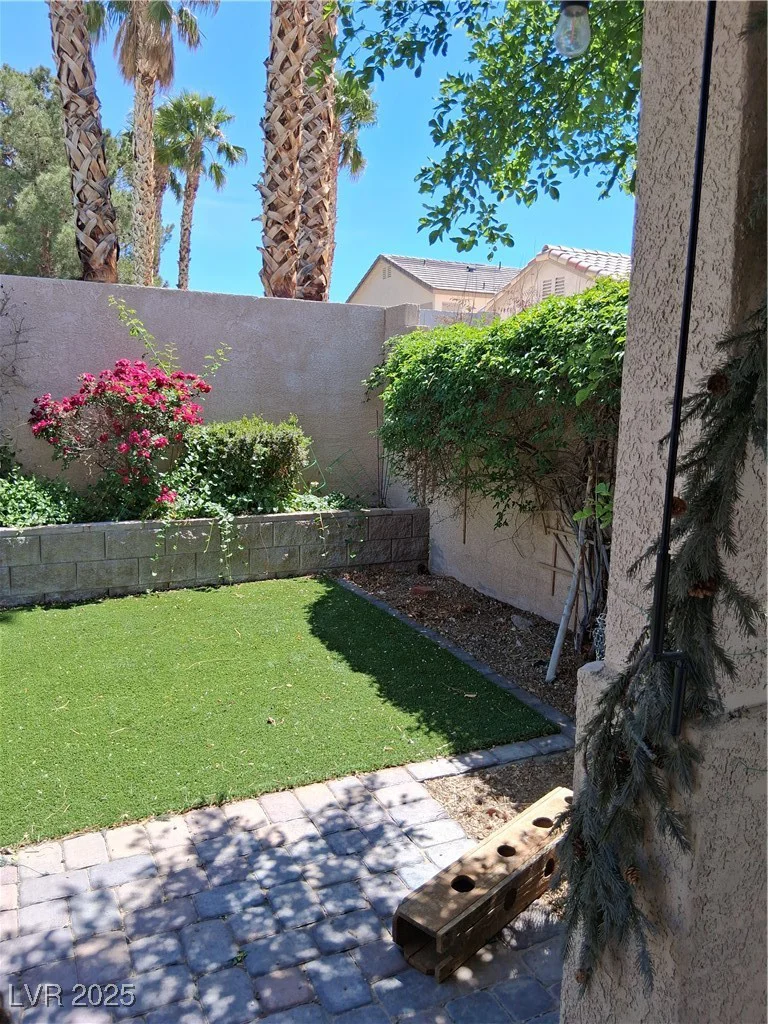 5830 Springmist, North Las Vegas, NV 89031