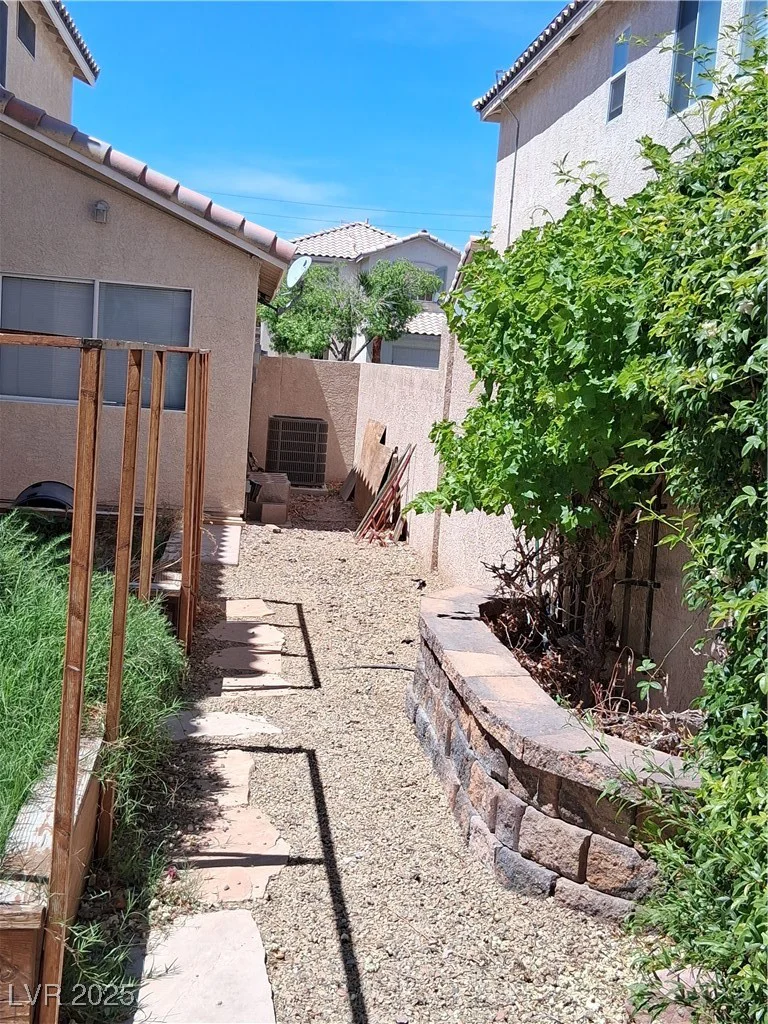 5830 Springmist, North Las Vegas, NV 89031