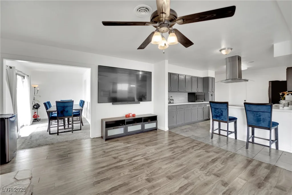 5729 Heron, Las Vegas, NV 89107