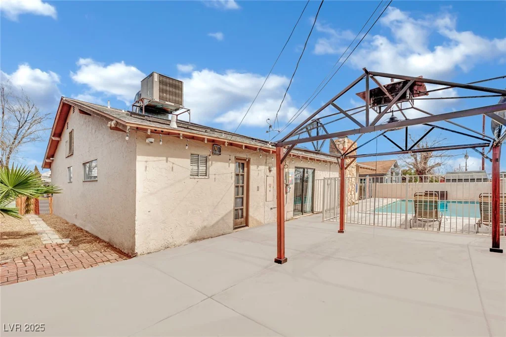 5729 Heron, Las Vegas, NV 89107