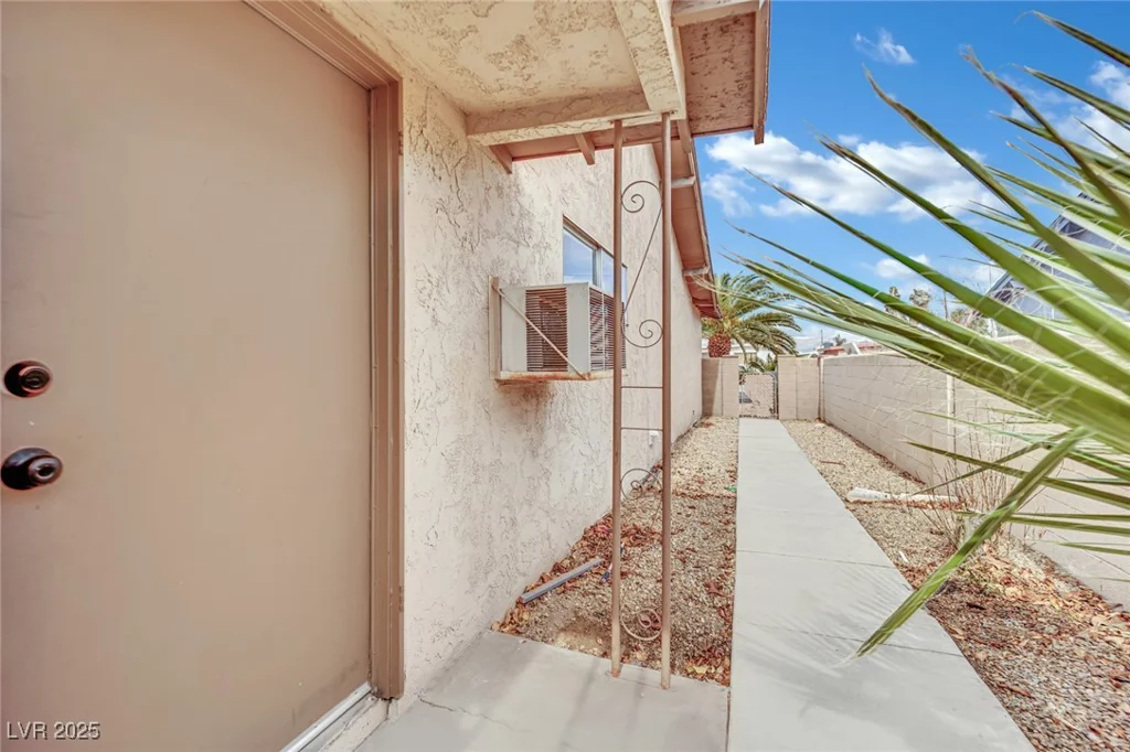 5729 Heron, Las Vegas, NV 89107