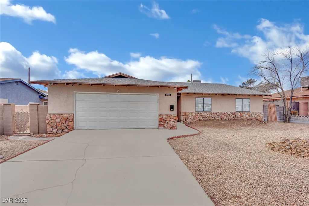 5729 Heron, Las Vegas, NV 89107