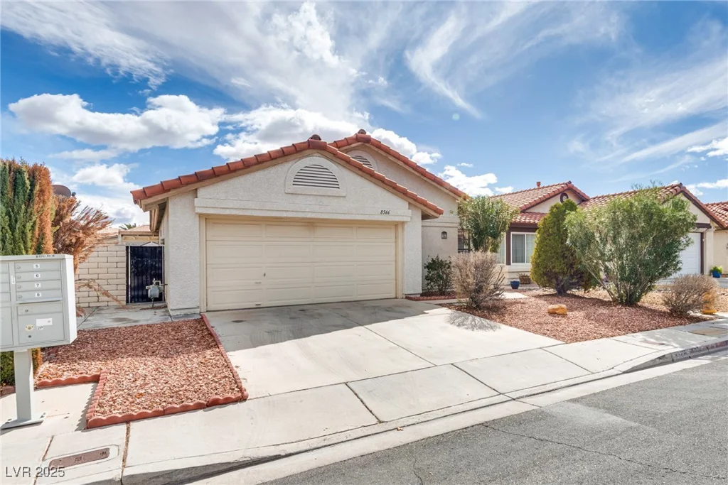 8566 Manalang, Las Vegas, NV 89123