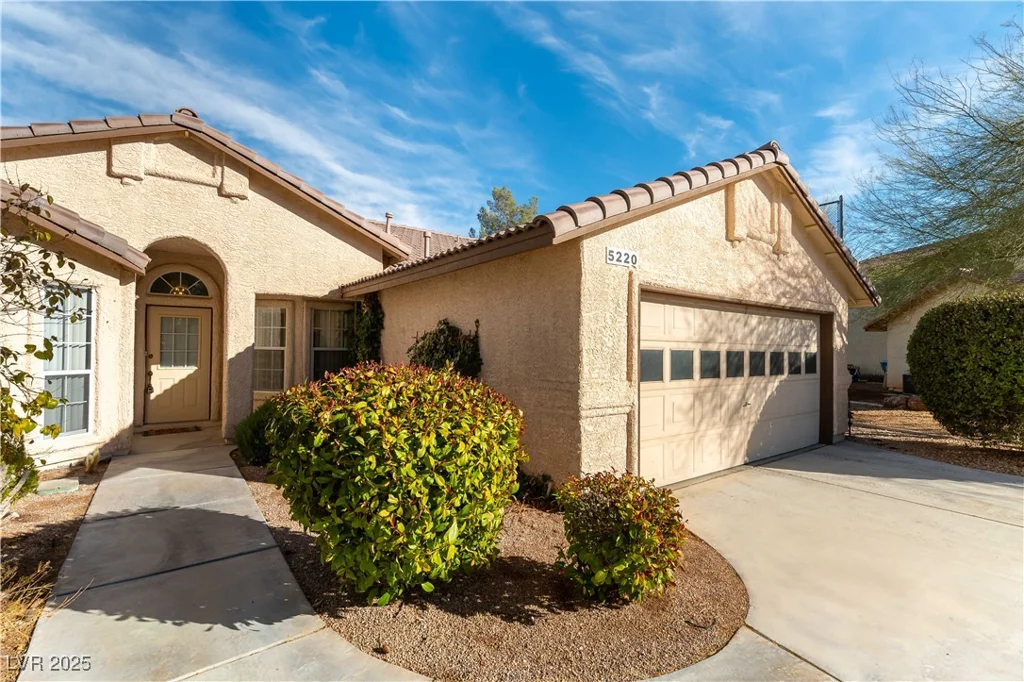 5220 Desert Star, Las Vegas, NV 89130
