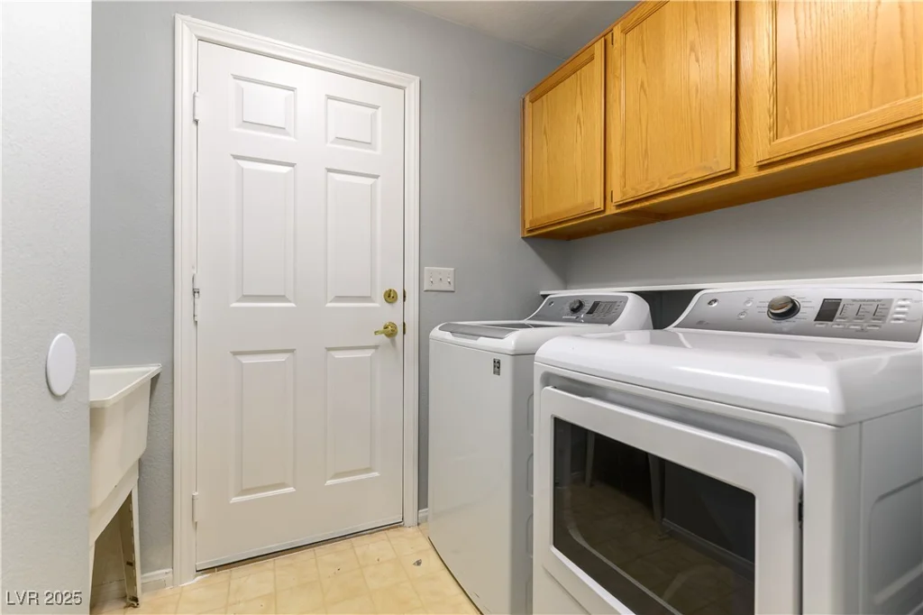 5220 Desert Star, Las Vegas, NV 89130