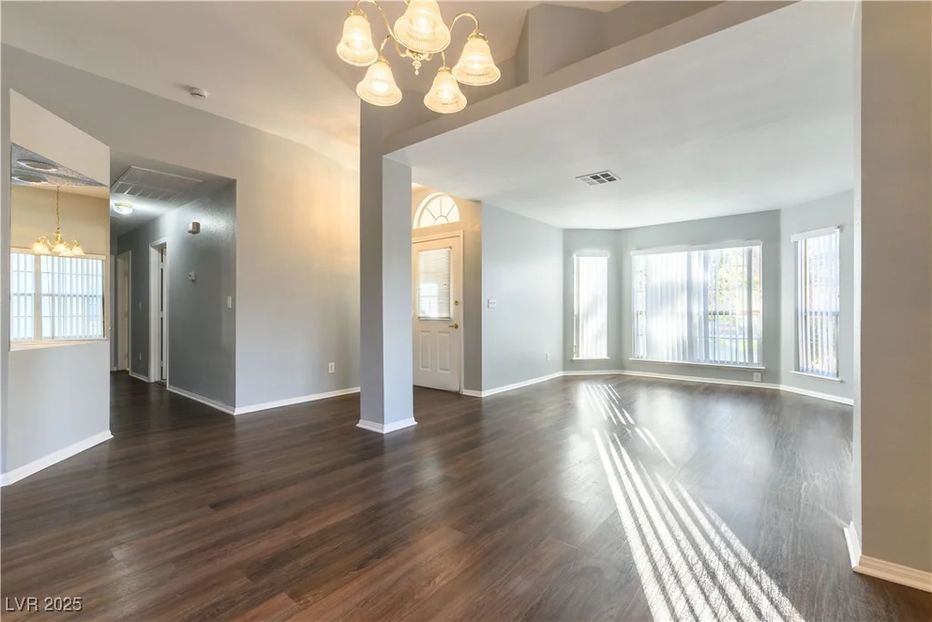 5220 Desert Star, Las Vegas, NV 89130