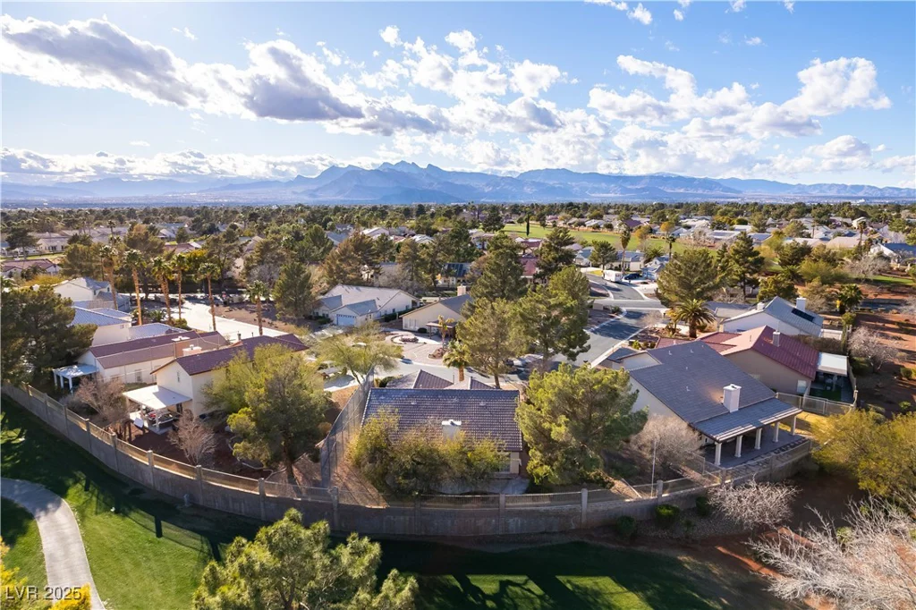5220 Desert Star, Las Vegas, NV 89130