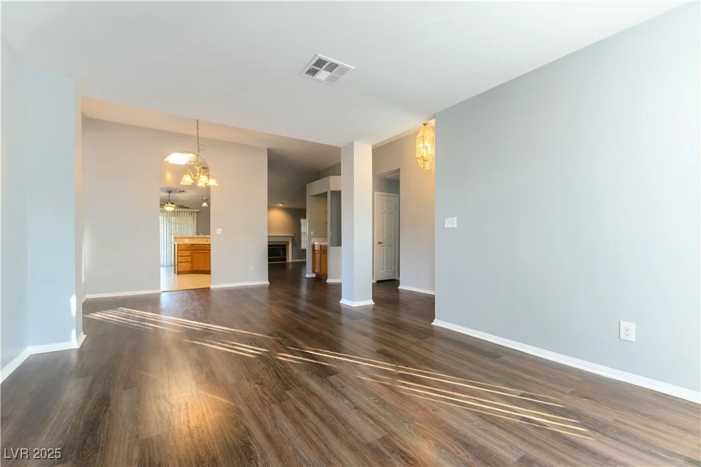 5220 Desert Star, Las Vegas, NV 89130