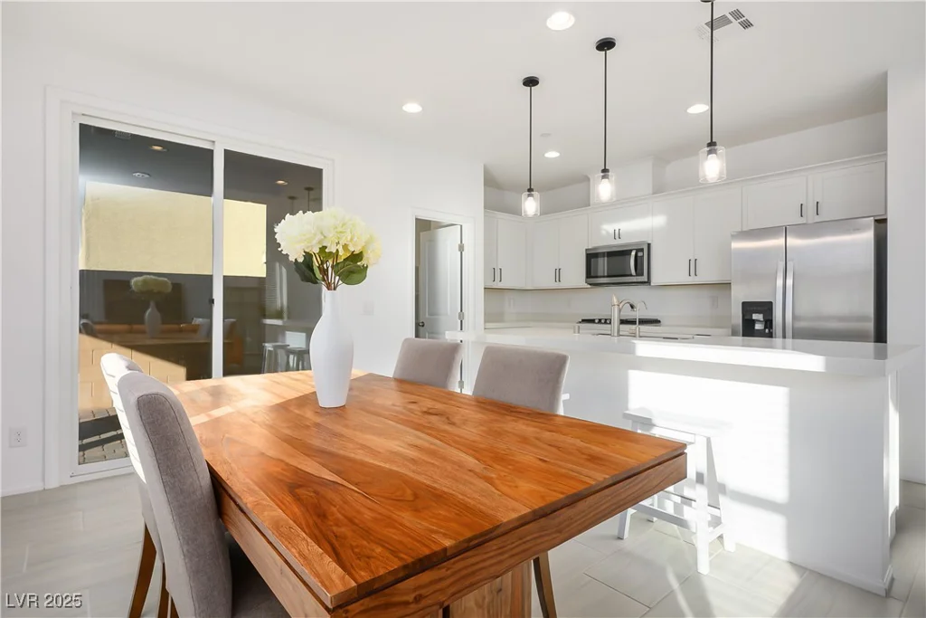 8803 Burray, Las Vegas, NV 89166