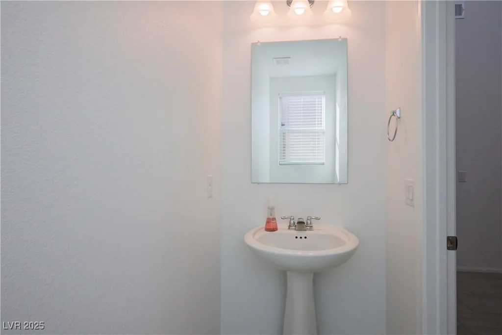 8803 Burray, Las Vegas, NV 89166