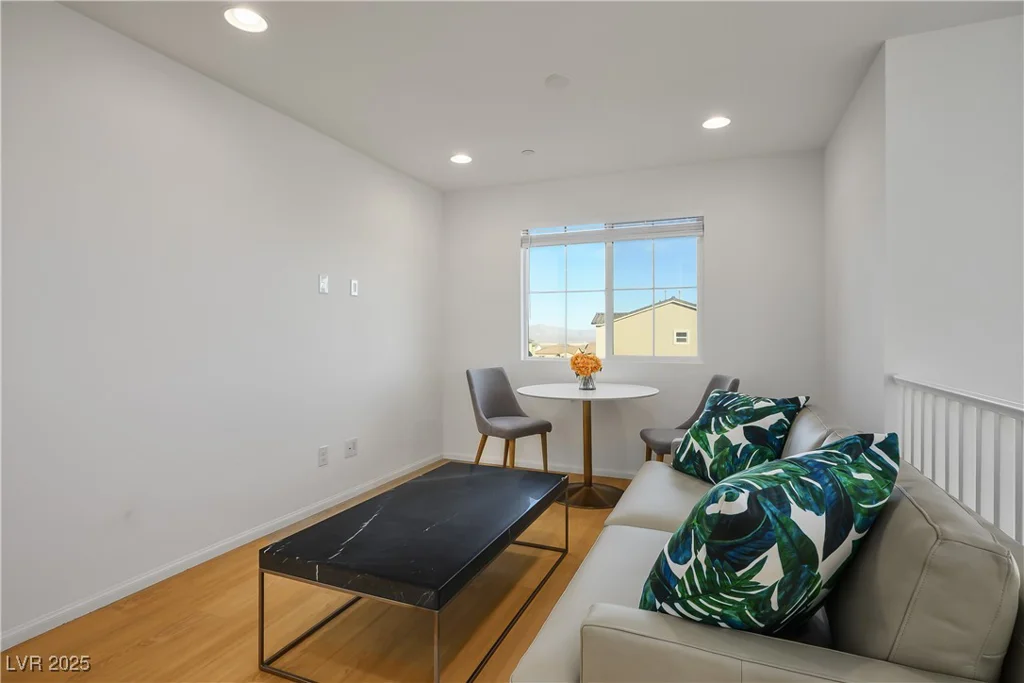 8803 Burray, Las Vegas, NV 89166