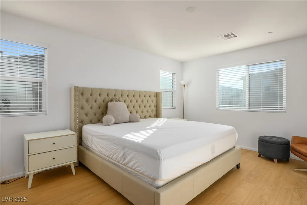 8803 Burray, Las Vegas, NV 89166