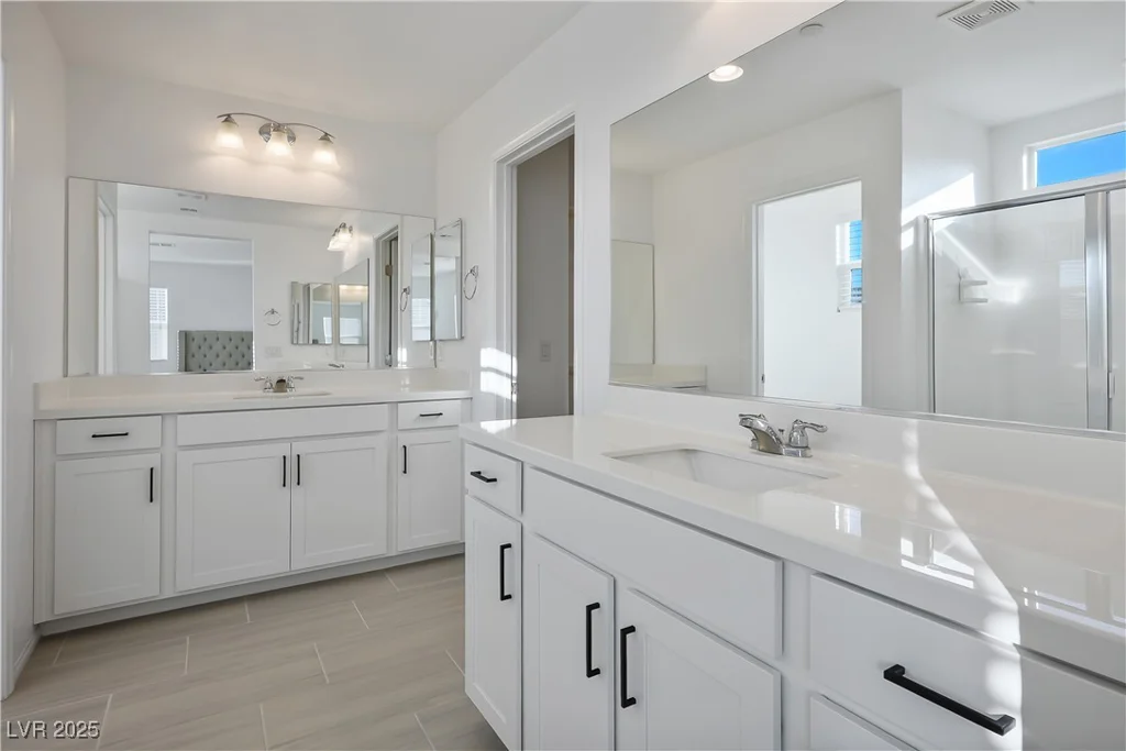 8803 Burray, Las Vegas, NV 89166