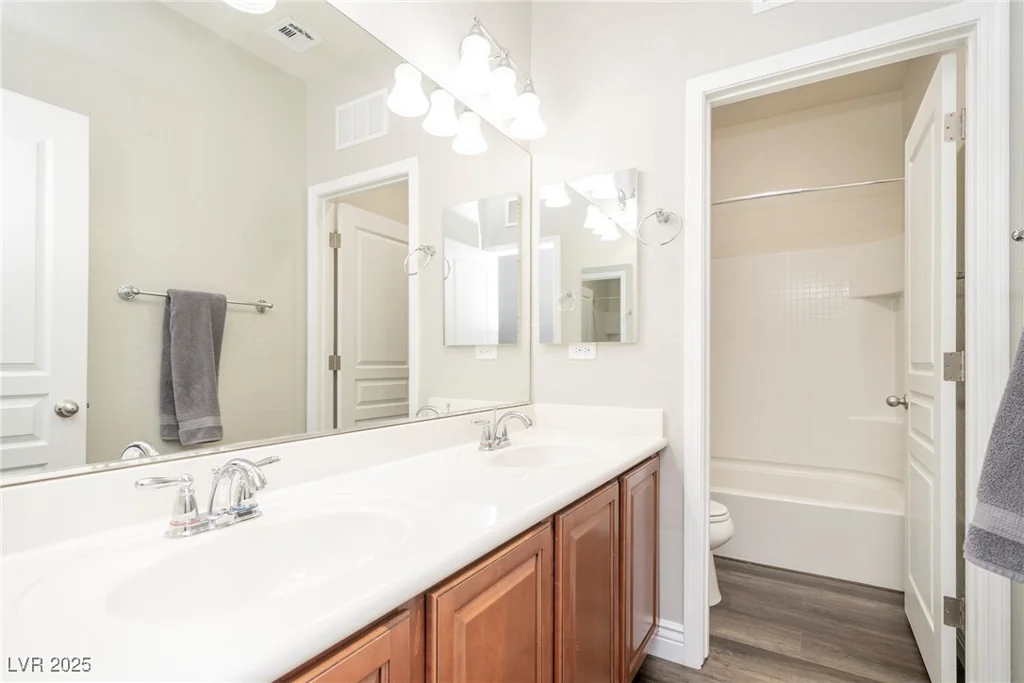 7061 Florido, Las Vegas, NV 89178