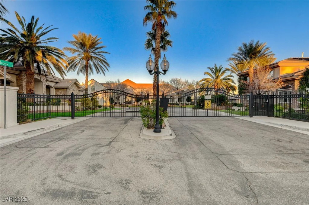 1700 Brock, Las Vegas, NV 89117