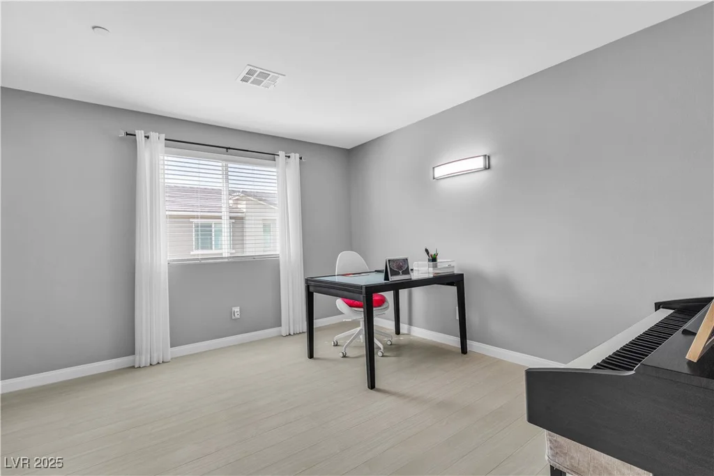 12268 Desert Light, Las Vegas, NV 89183