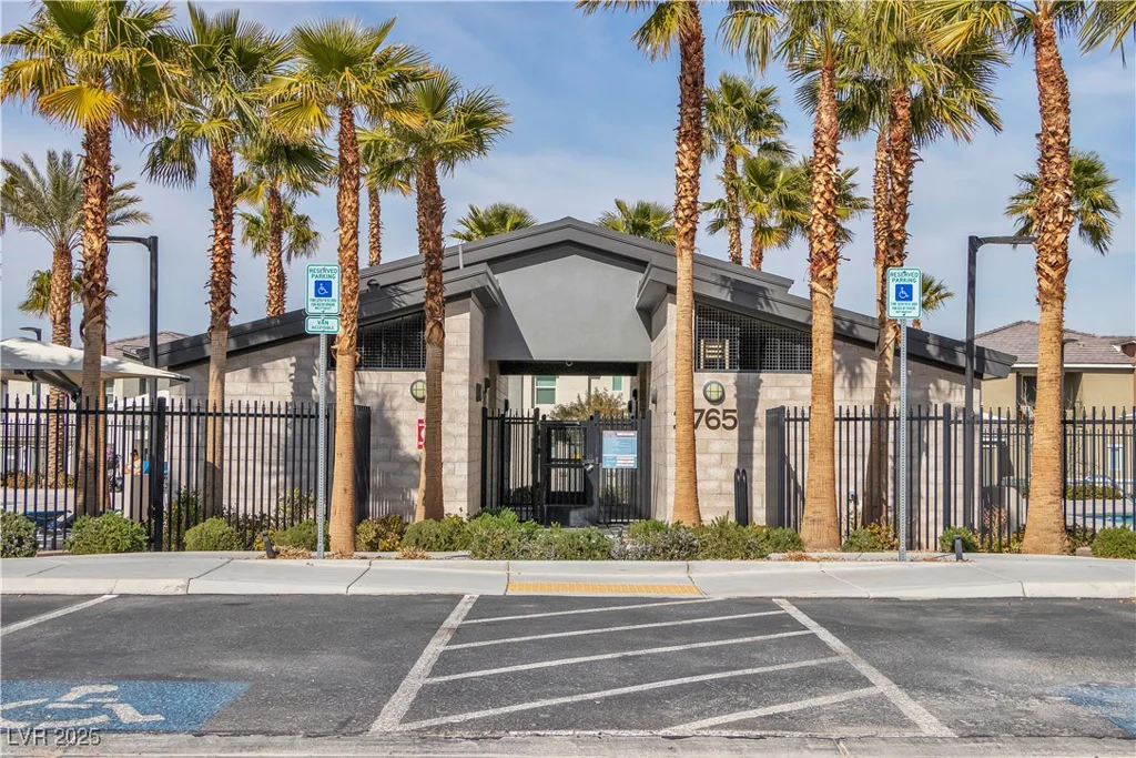 12268 Desert Light, Las Vegas, NV 89183