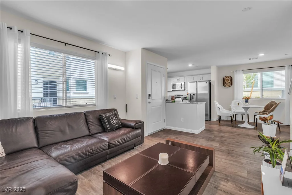 12268 Desert Light, Las Vegas, NV 89183