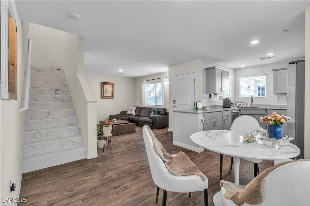 12268 Desert Light, Las Vegas, NV 89183