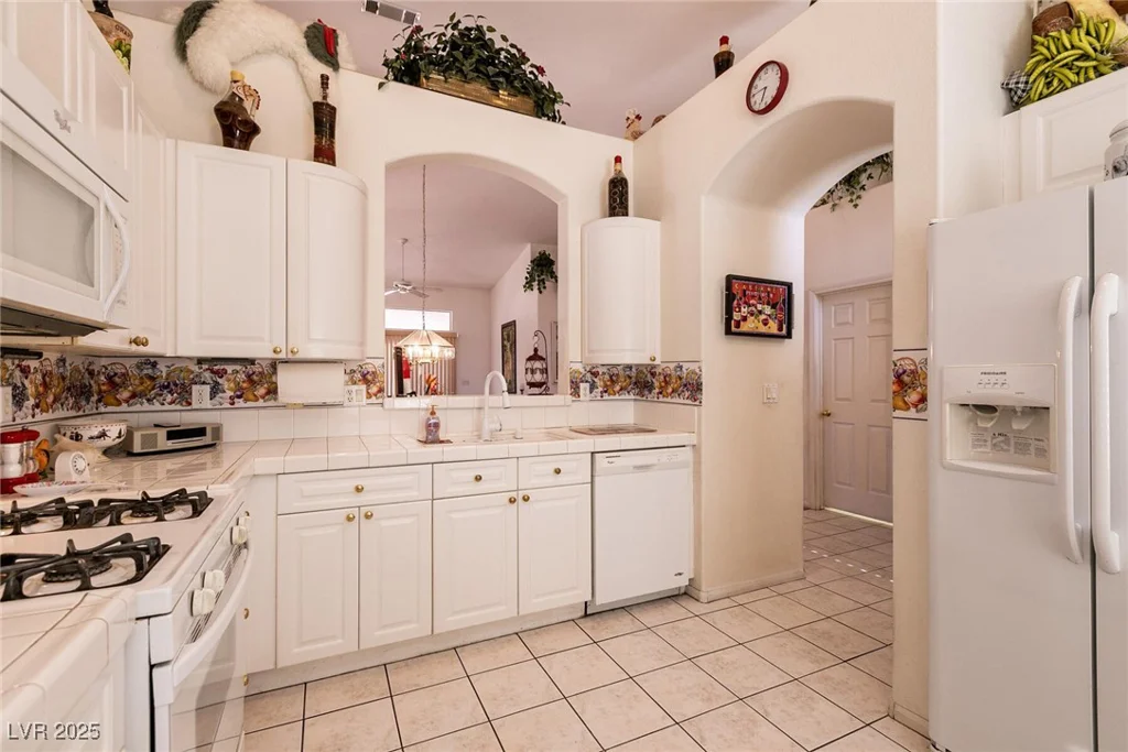 9686 Moonlit Sky, Las Vegas, NV 89147