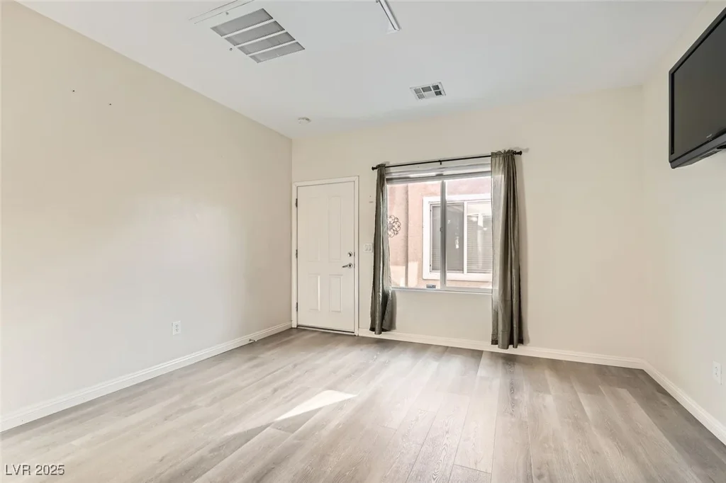 7744 Island Rail, North Las Vegas, NV 89084