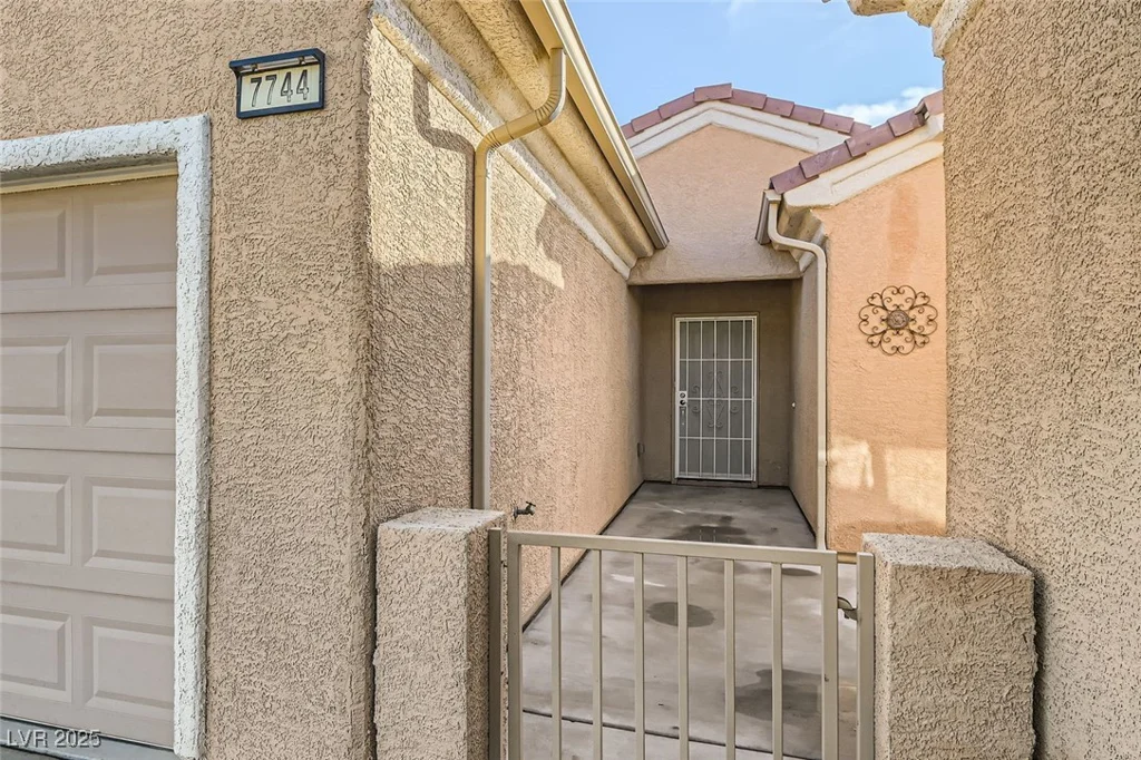 7744 Island Rail, North Las Vegas, NV 89084