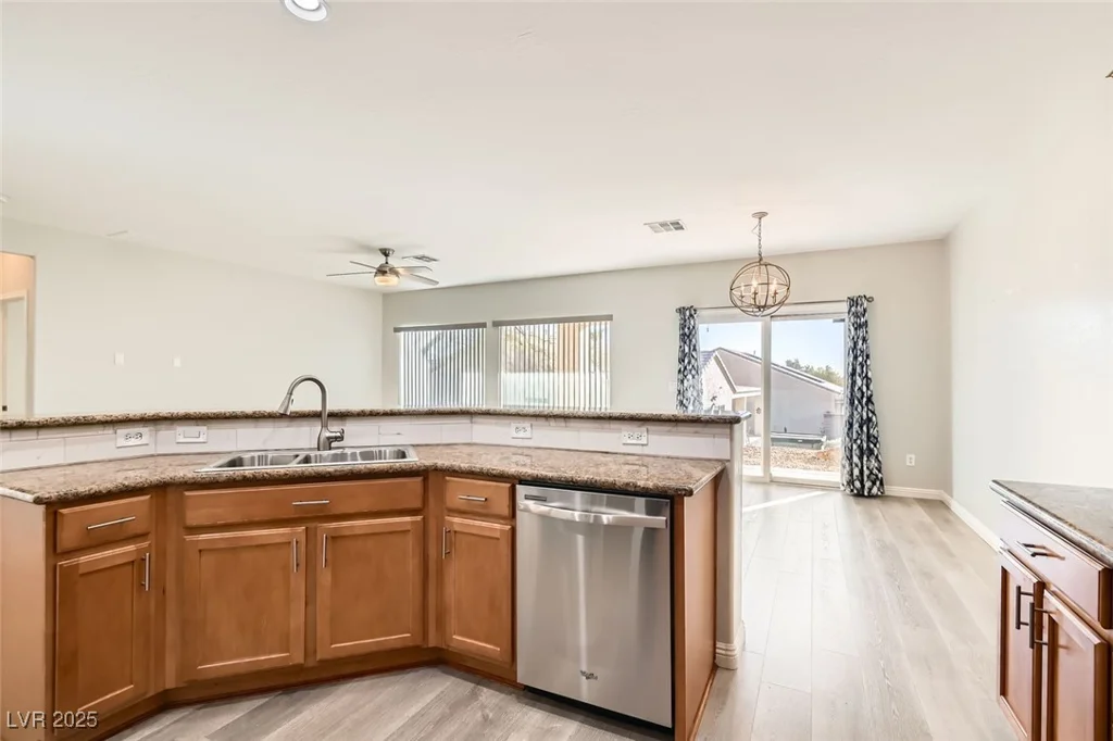 7744 Island Rail, North Las Vegas, NV 89084