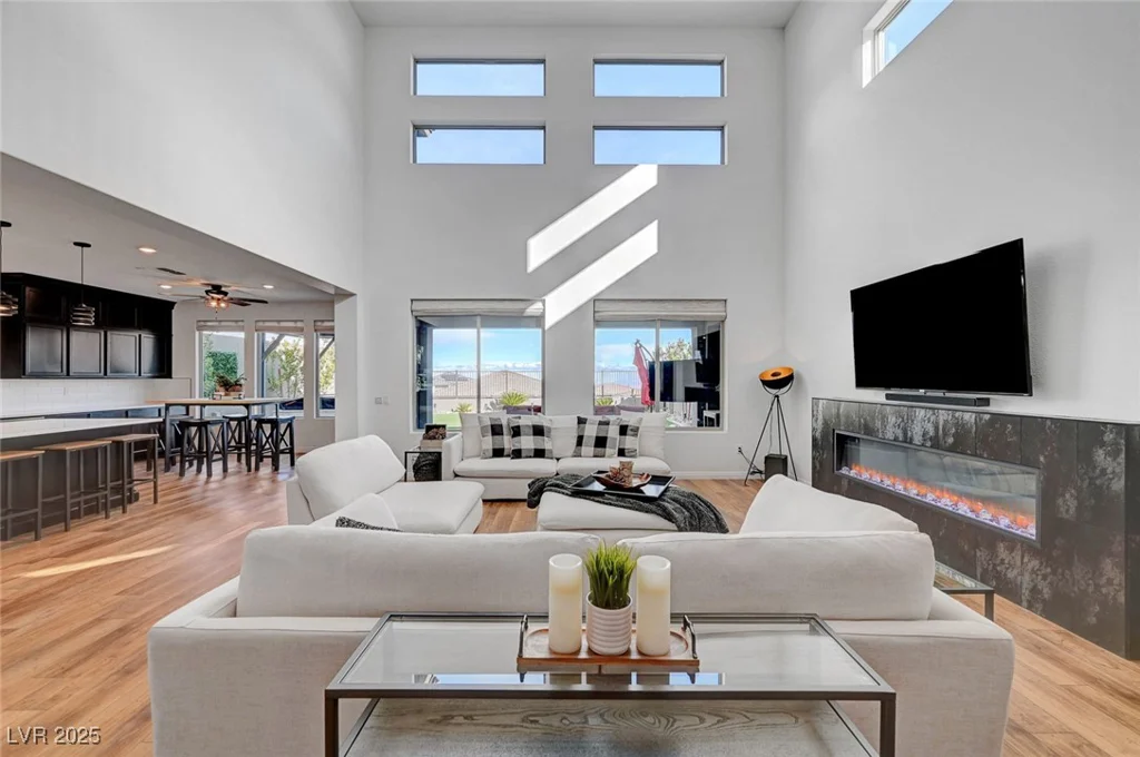 394 Red Feather Peak, Las Vegas, NV 89138