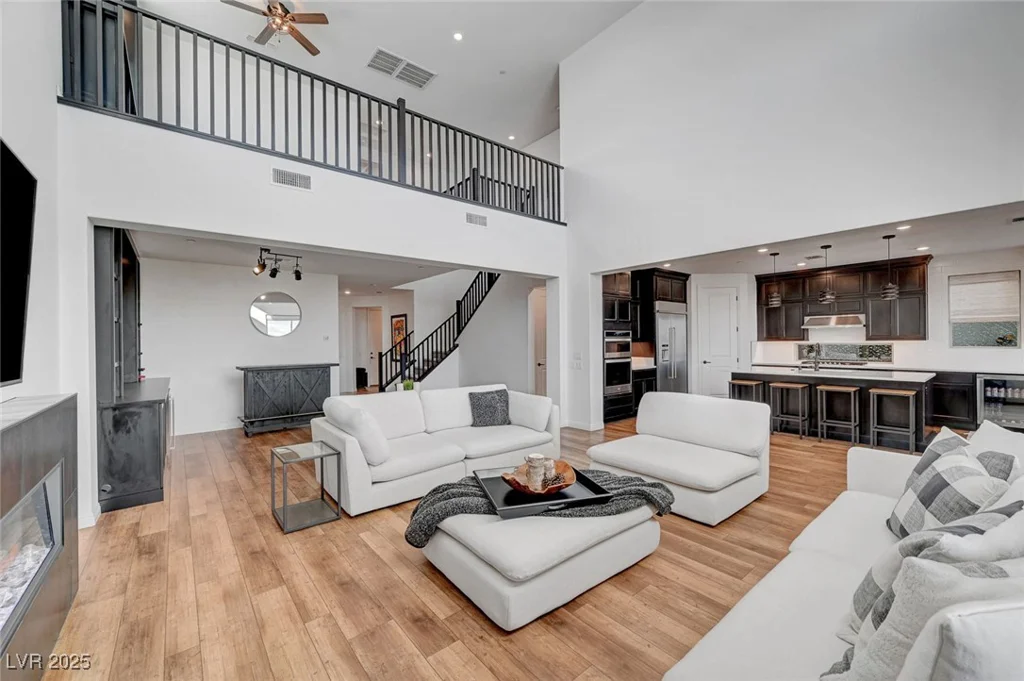 394 Red Feather Peak, Las Vegas, NV 89138