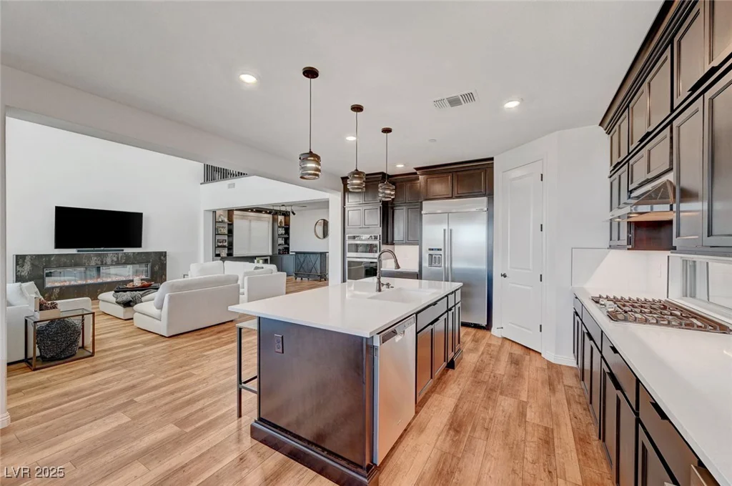 394 Red Feather Peak, Las Vegas, NV 89138