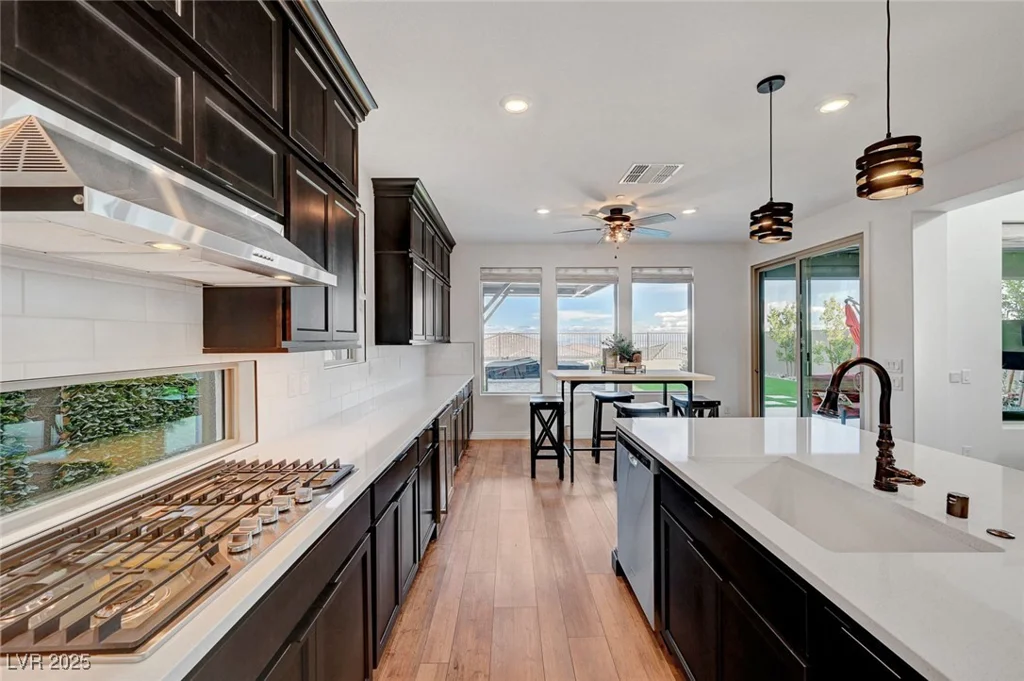 394 Red Feather Peak, Las Vegas, NV 89138