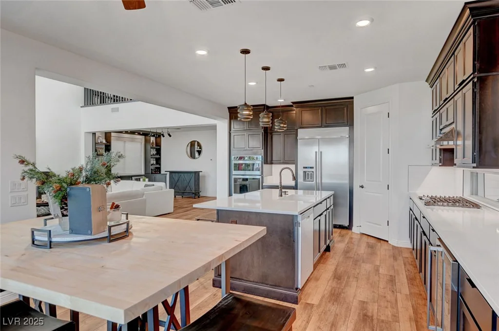 394 Red Feather Peak, Las Vegas, NV 89138