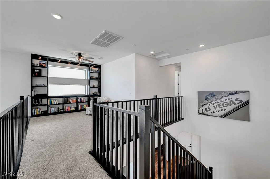 394 Red Feather Peak, Las Vegas, NV 89138
