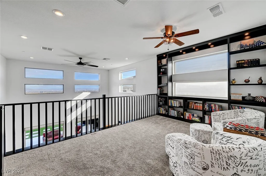 394 Red Feather Peak, Las Vegas, NV 89138