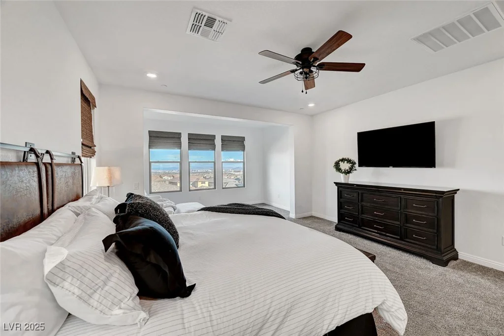 394 Red Feather Peak, Las Vegas, NV 89138