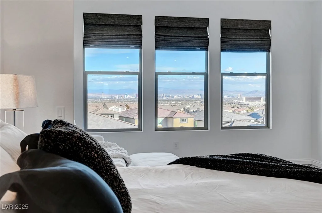 394 Red Feather Peak, Las Vegas, NV 89138