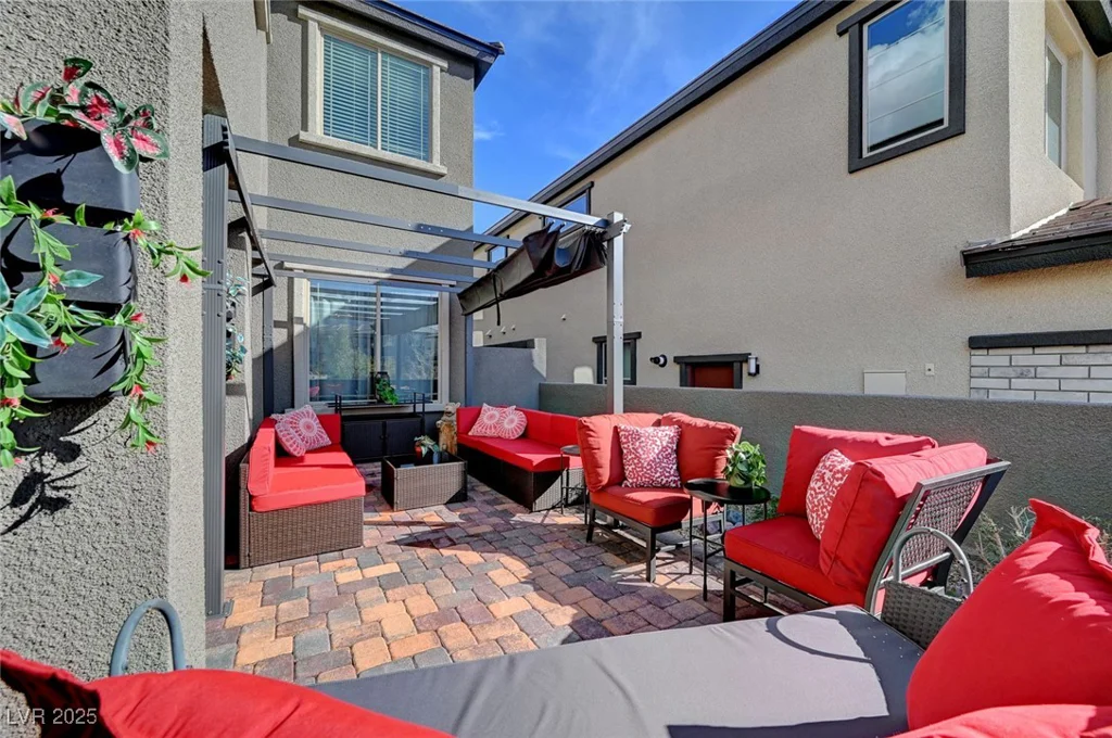 394 Red Feather Peak, Las Vegas, NV 89138