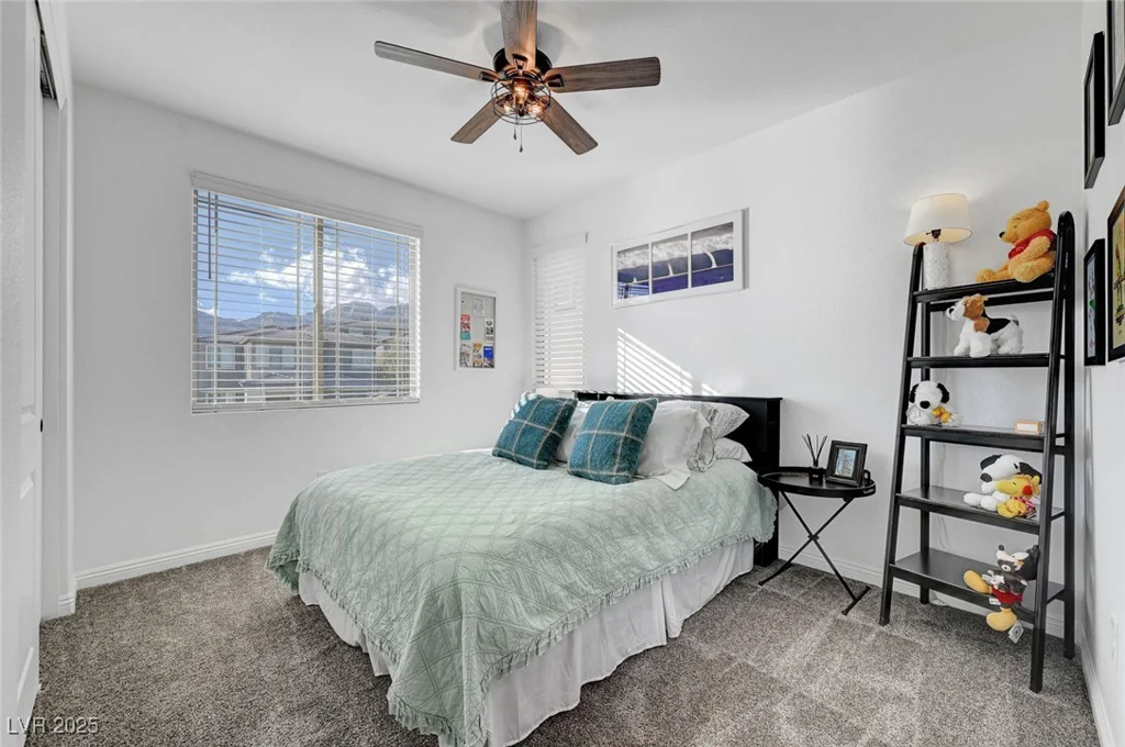 394 Red Feather Peak, Las Vegas, NV 89138