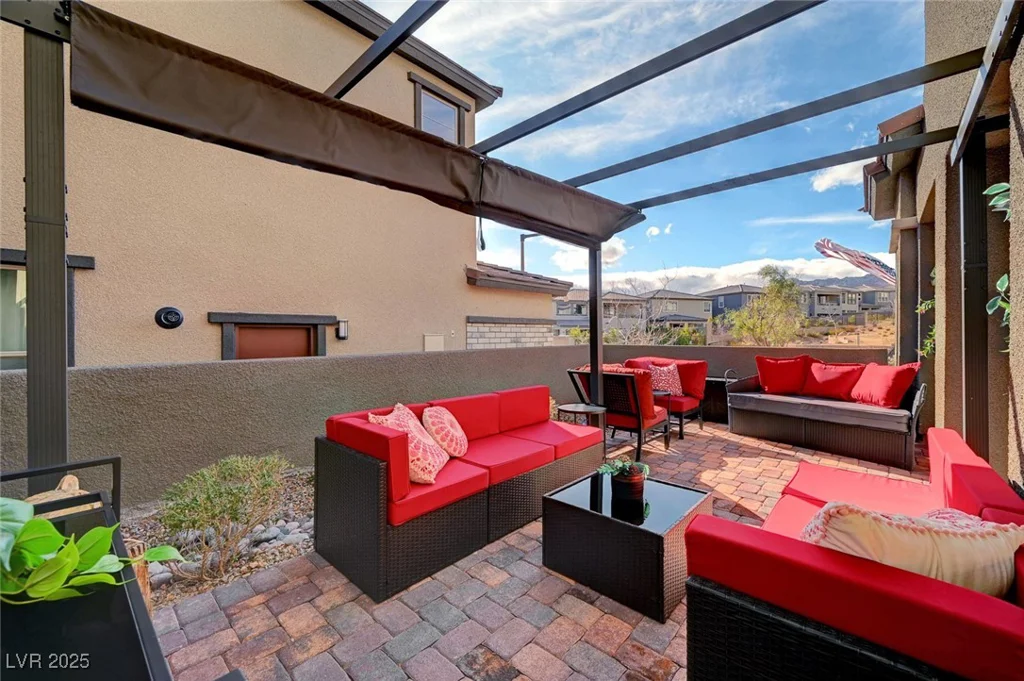 394 Red Feather Peak, Las Vegas, NV 89138