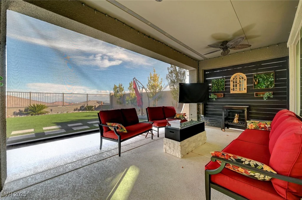 394 Red Feather Peak, Las Vegas, NV 89138