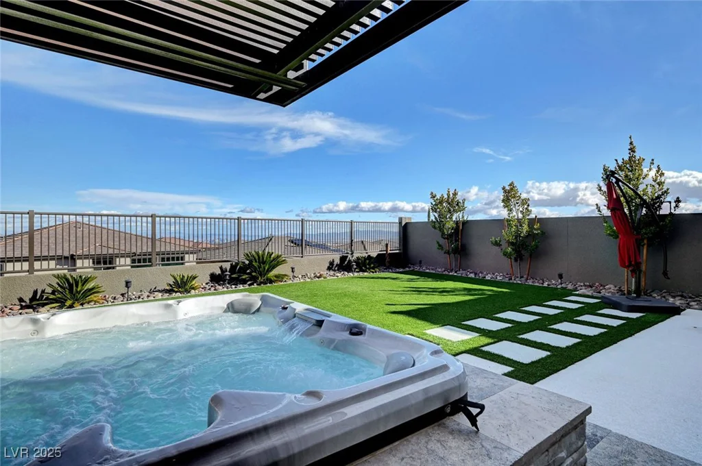 394 Red Feather Peak, Las Vegas, NV 89138