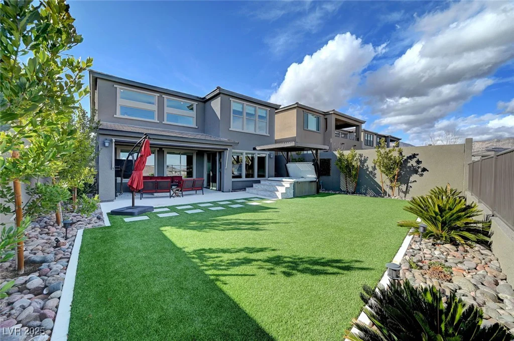 394 Red Feather Peak, Las Vegas, NV 89138