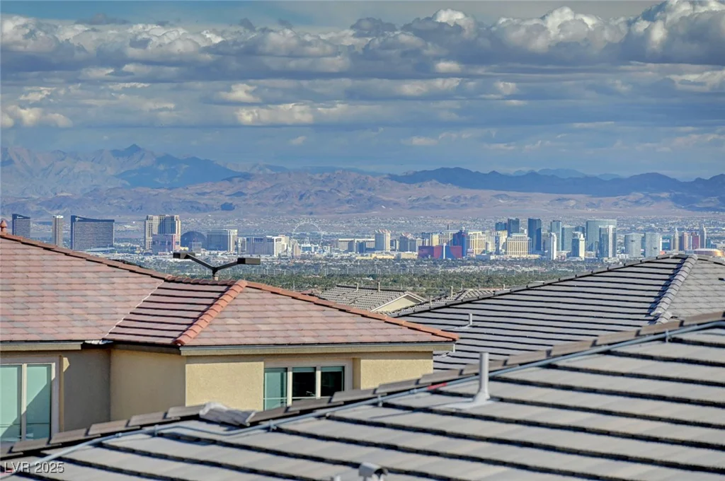 394 Red Feather Peak, Las Vegas, NV 89138