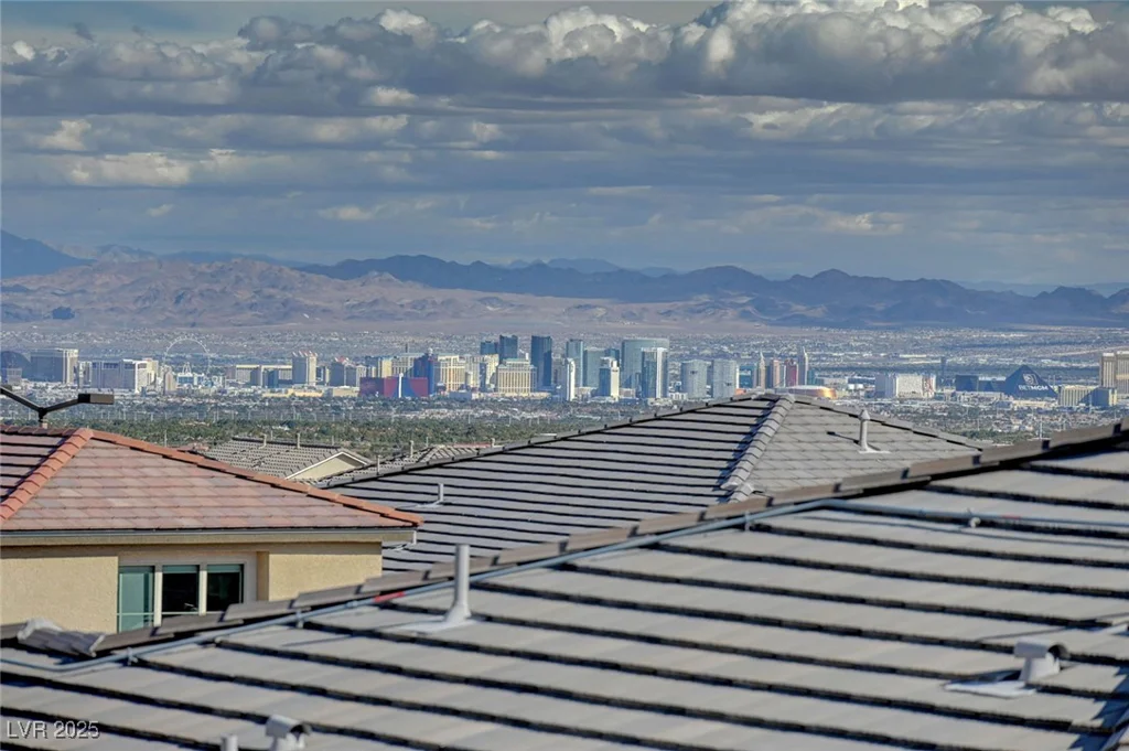 394 Red Feather Peak, Las Vegas, NV 89138