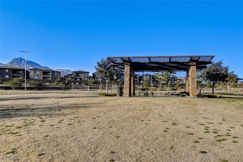 394 Red Feather Peak, Las Vegas, NV 89138