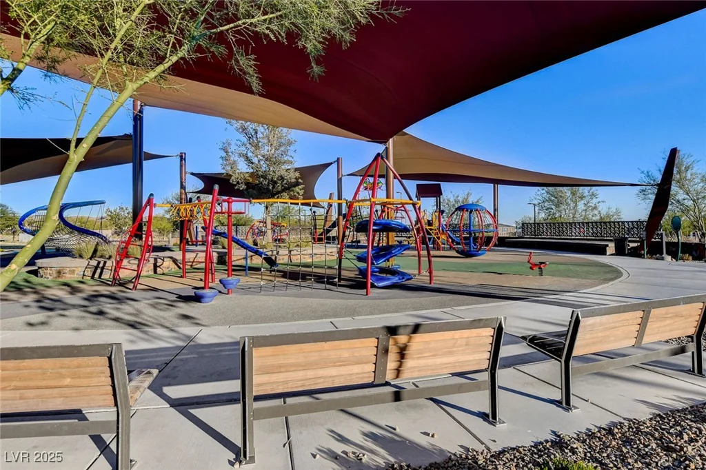 394 Red Feather Peak, Las Vegas, NV 89138