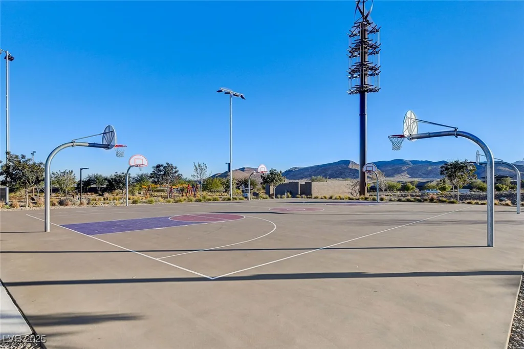 394 Red Feather Peak, Las Vegas, NV 89138
